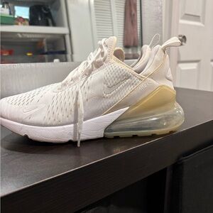 Nike White Airmax 270